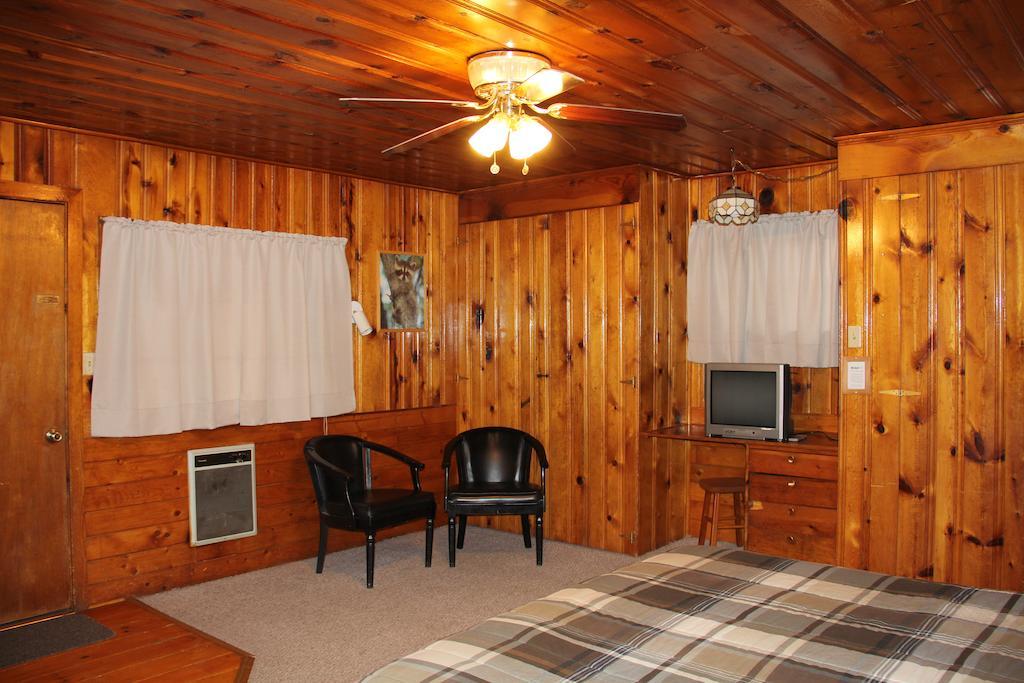 Hidden Rest Cabins Vila Pinetop-Lakeside Quarto foto